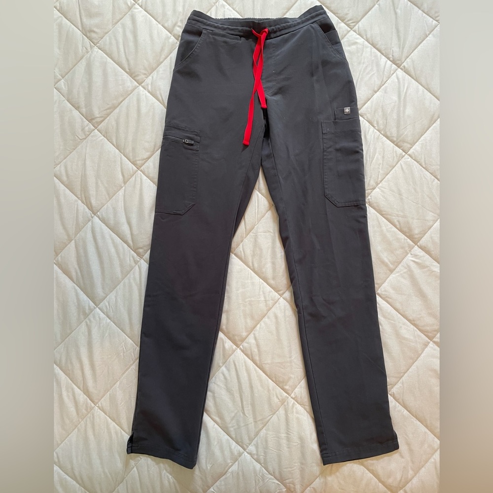 Grey figs with red ties. XXS